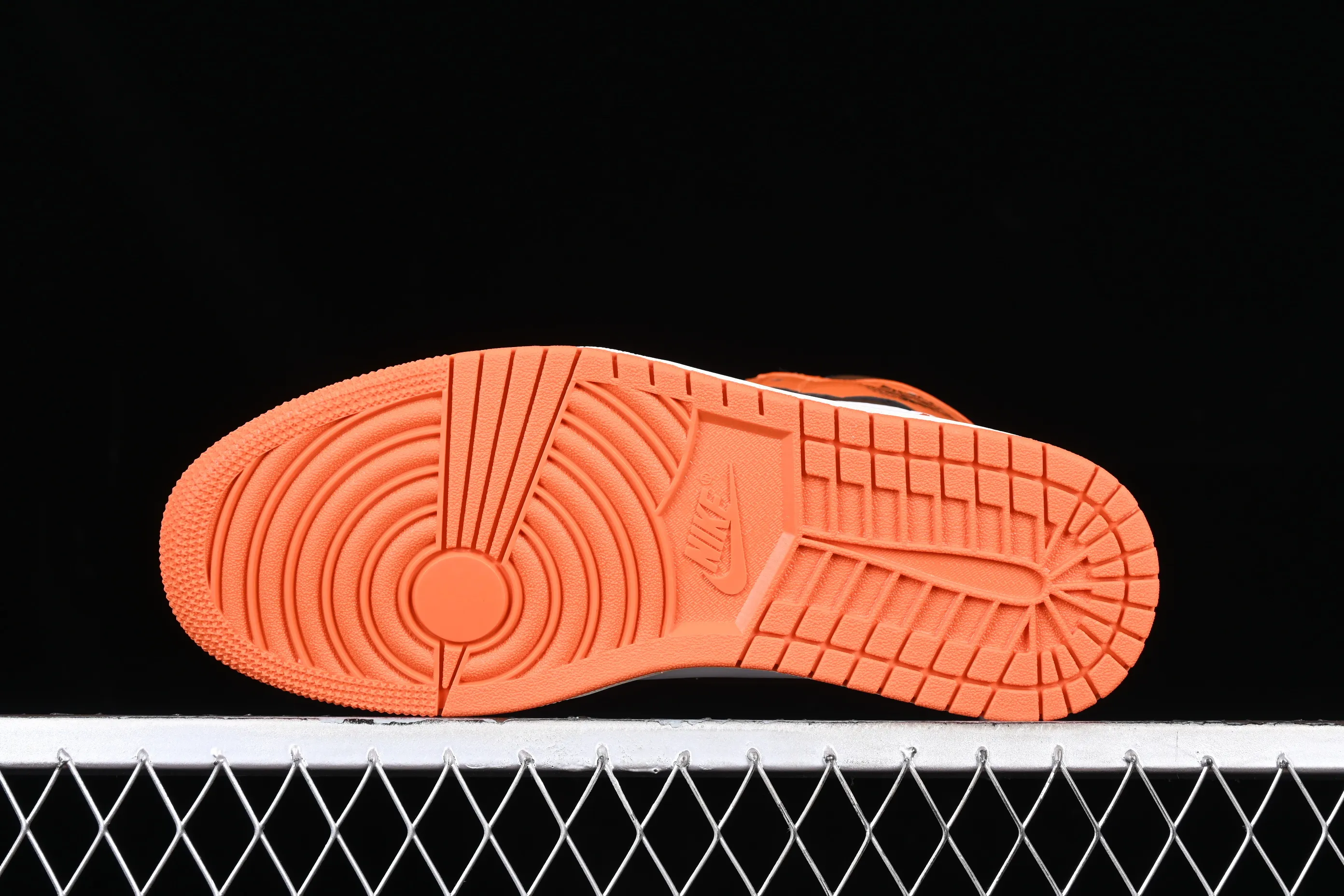 All categories Air Jordan Jordan series basketball shoes Air Jordan 1 High Pure original Air Jordan 1 High OG "Starfish" AJ1 Joe 1 Hermes Orange high-top basketball shoes DO9369-101